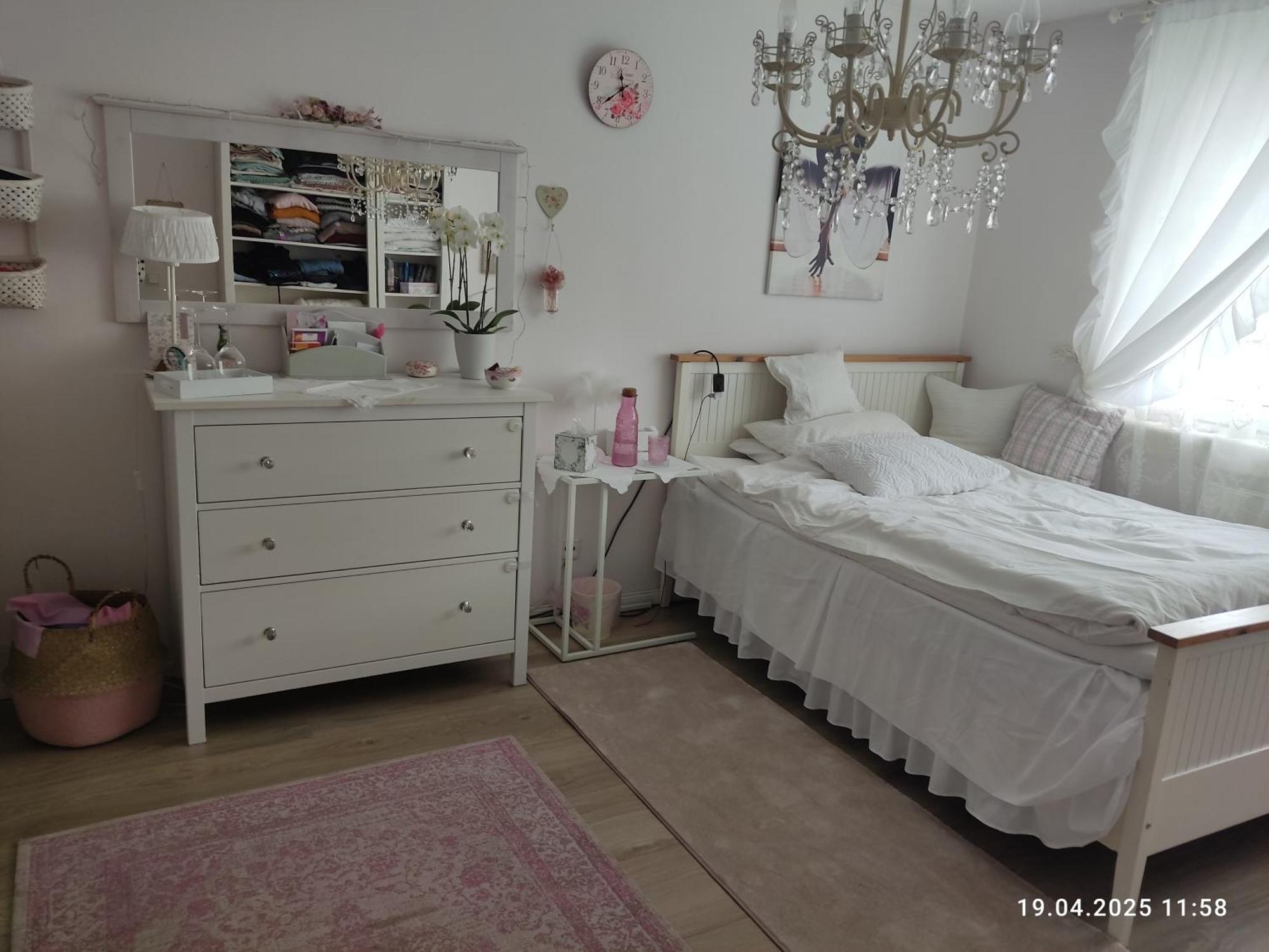 Romantischer Traum, Zimmer Mit Tv Inkl Netflix Super Late Check In Moeglich Bielefeld Ngoại thất bức ảnh