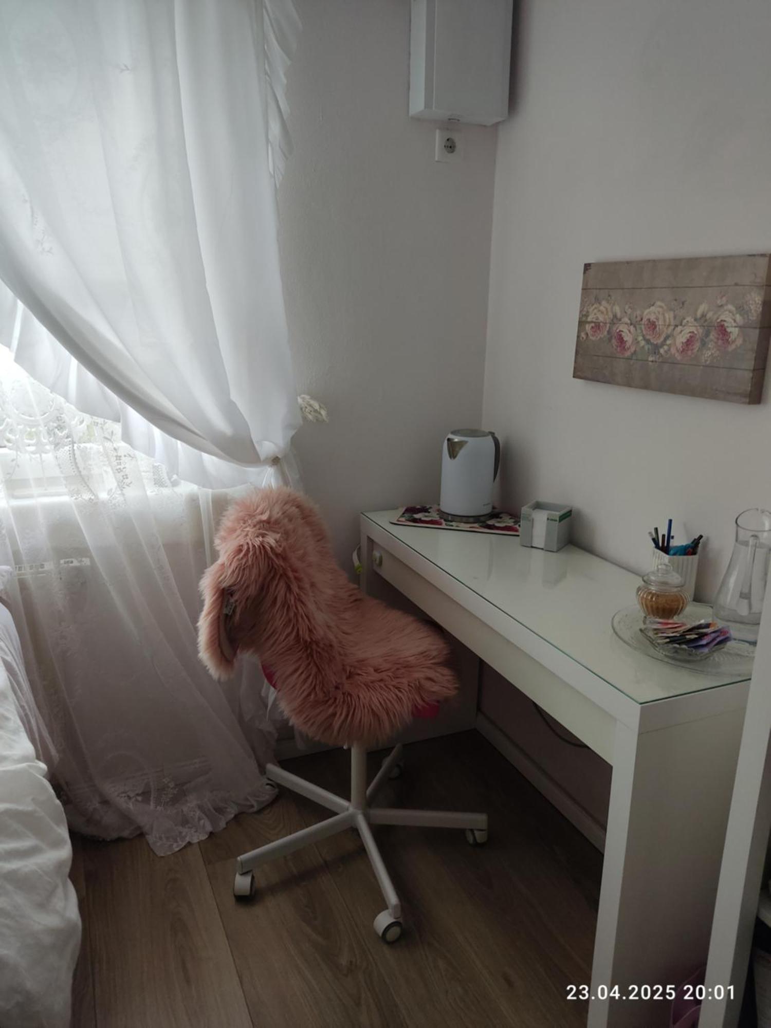 Romantischer Traum, Zimmer Mit Tv Inkl Netflix Super Late Check In Moeglich Bielefeld Ngoại thất bức ảnh